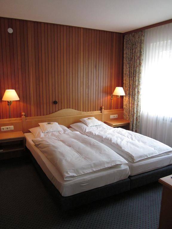 Gasthof Rodachtal Mit Gaestehaus Katharina Schwarzenbach am Wald Rum bild