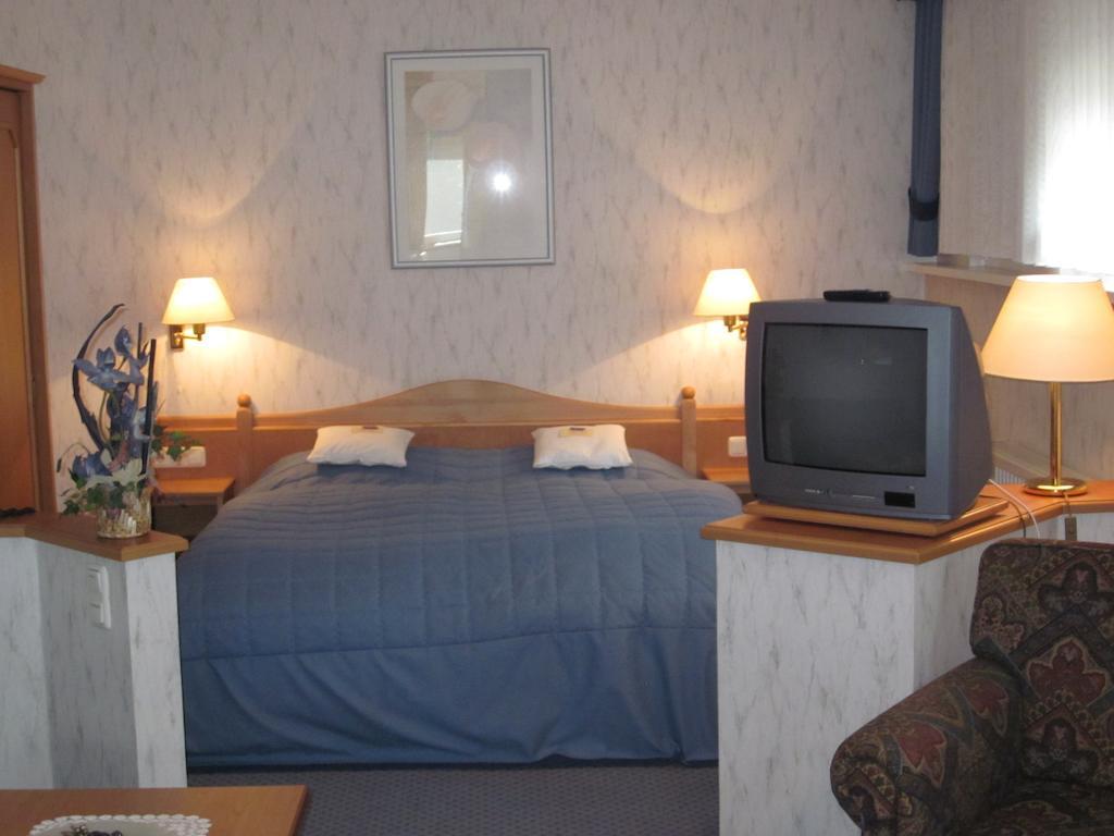 Gasthof Rodachtal Mit Gaestehaus Katharina Schwarzenbach am Wald Rum bild